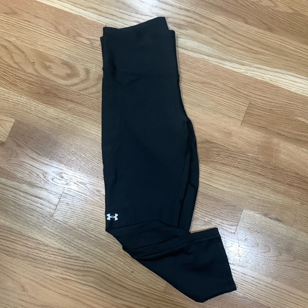 3/4 Black Under Armour compression leggings